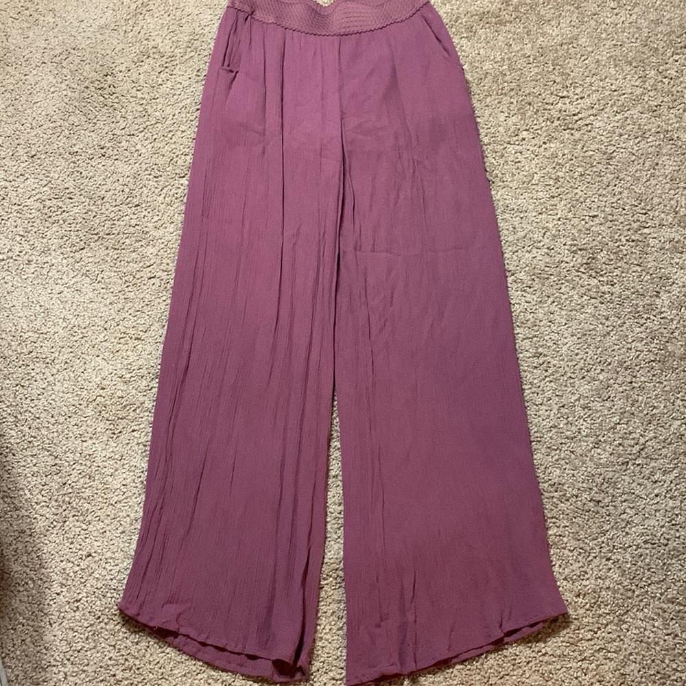 Charlotte Russe Wide Leg Lined pants, Size Large, with pockets! Rayon, comfort!